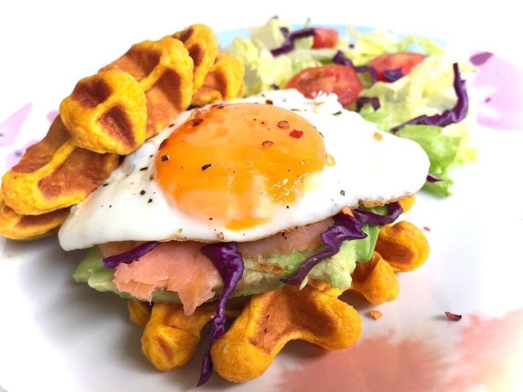 Burger façon gaufres de potiron au saumon fumé