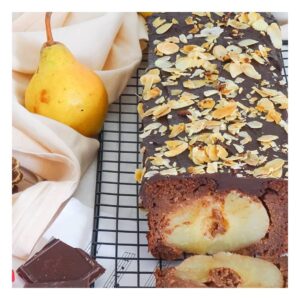 Cake au chocolat et poires entières