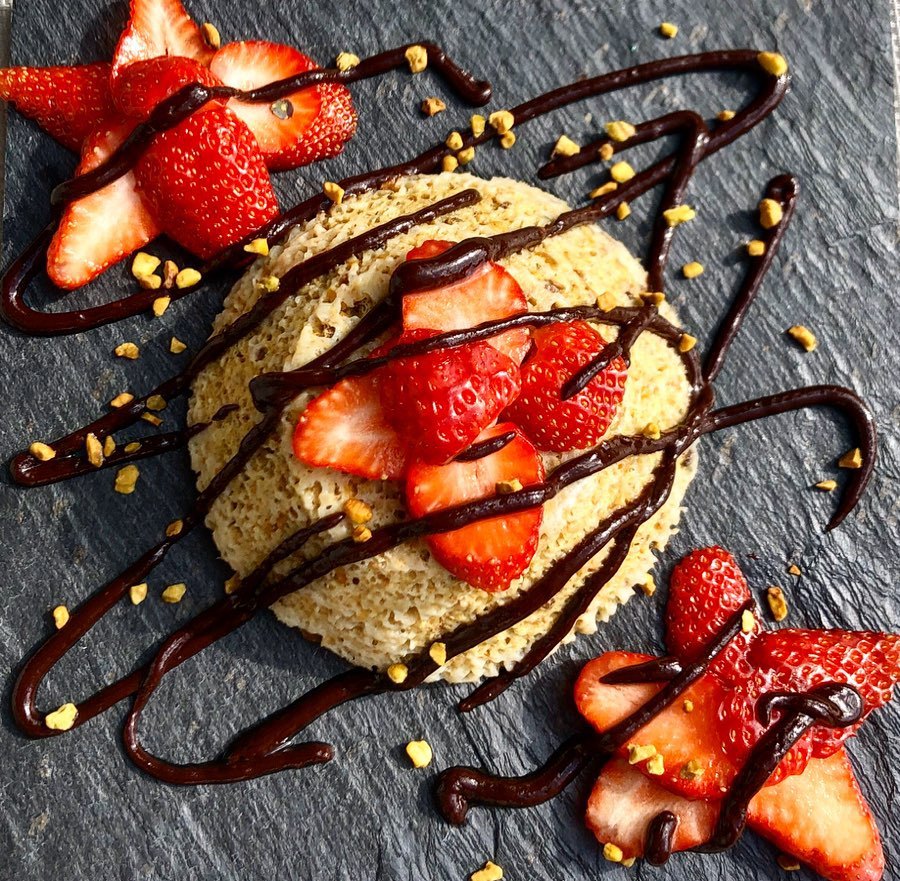 Bowl cake lait d&rsquo;amande et fraises