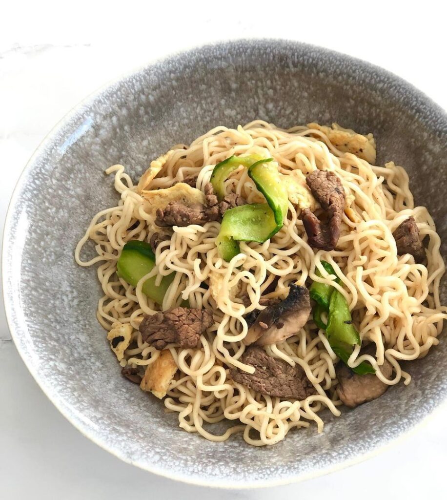 Nouilles sautées aux bœuf