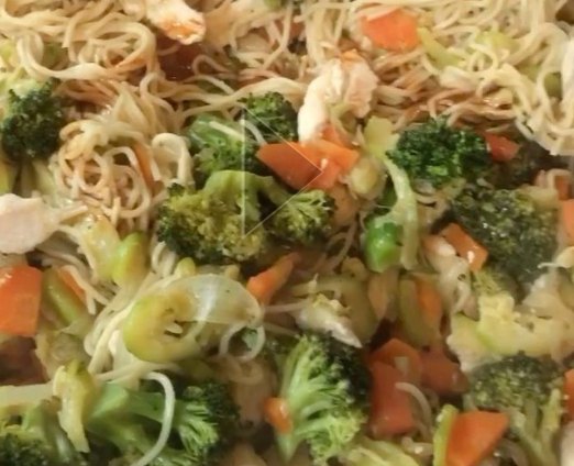 Nouilles sautées au poulet
