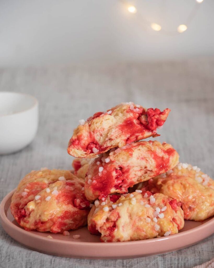 Briochettes aux pralines roses