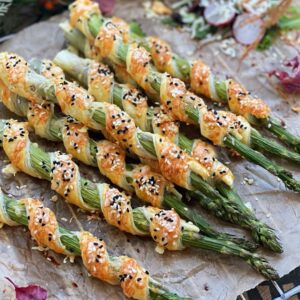 Feuilletées d&rsquo;asperges au fromage