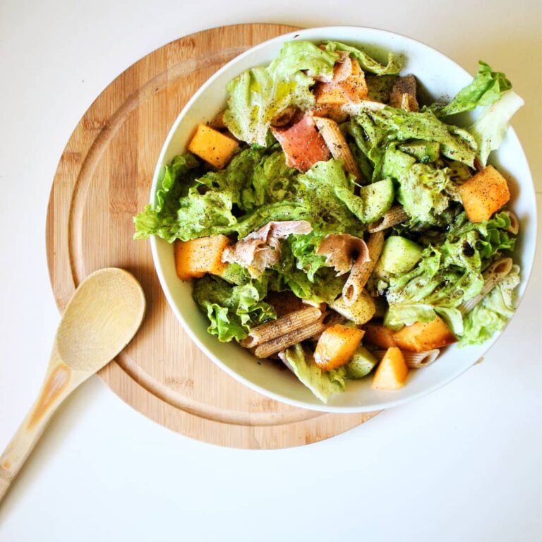 Salade sucrée salée aux pêches