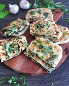 Naans au fromage et épinard Naans au fromage et épinard