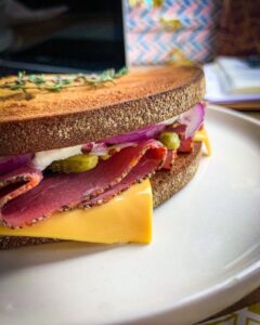 Sandwich rapide au pastrami