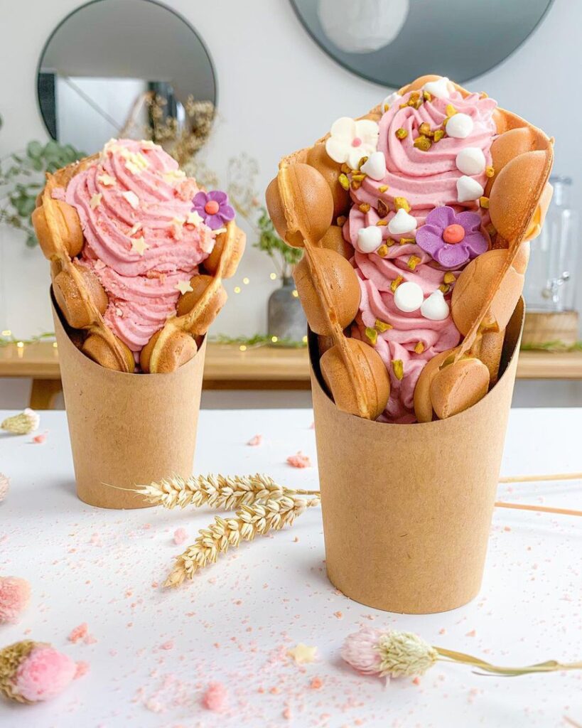 Gaufre à bulles et chantilly aux fruits rouges