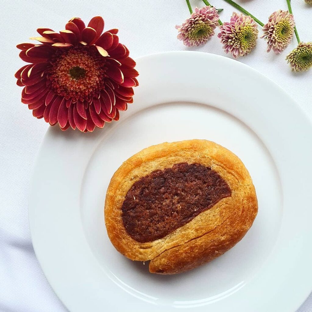 Biscuit grec au cacao et à la cannelle