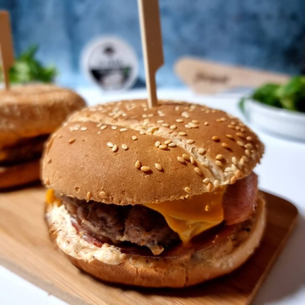 Burgers bacon et fromage au poivre de Kampot