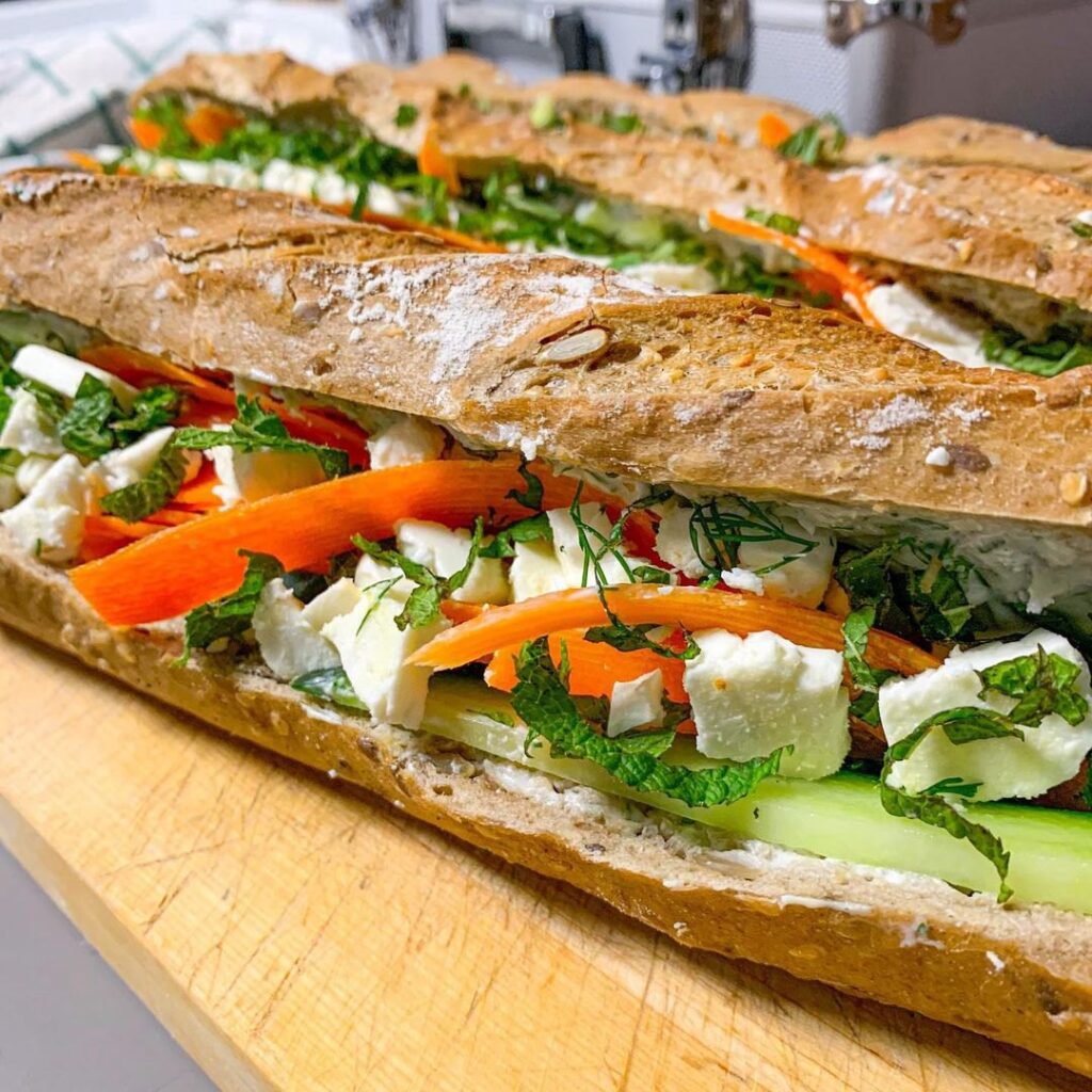 Sandwich veggie au tzatikiti