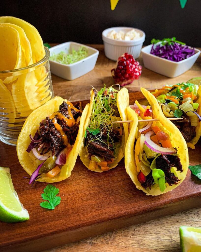 Tacos au poulet effiloché et caramélisé