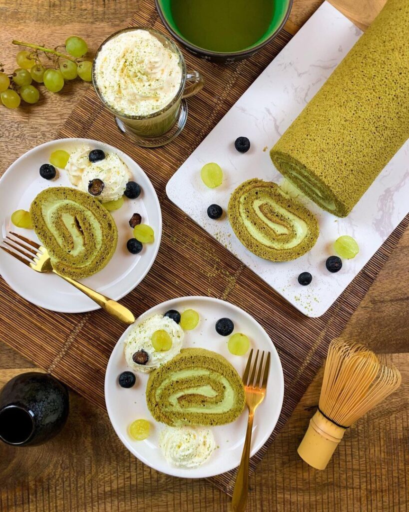 Bûche roulée au matcha et chantilly