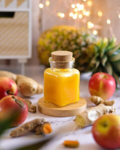 Jus d&rsquo;ananas pomme curcuma et gingembre