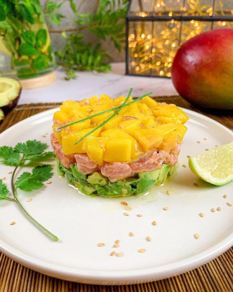 Tartare de mangue avocat et saumon frais