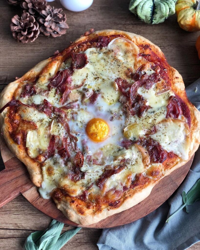 Pizza carbonara