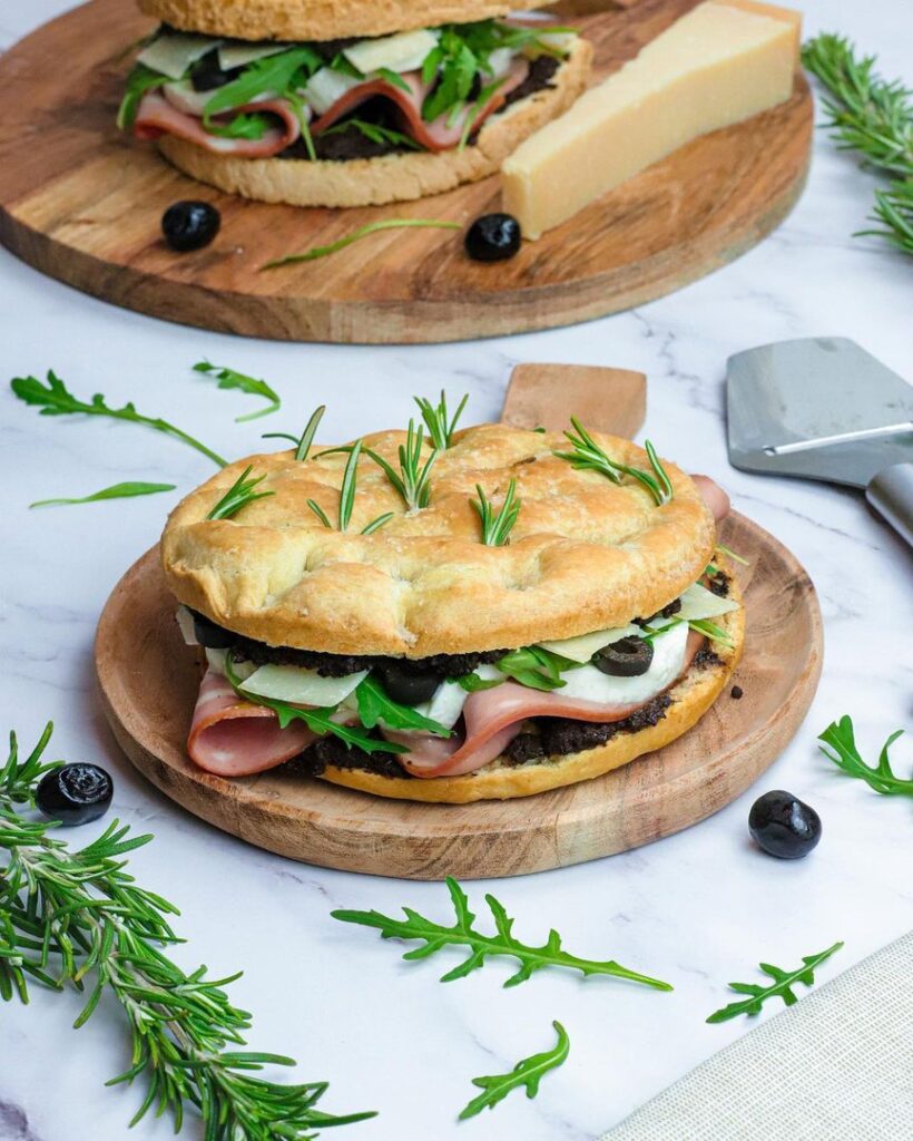 Sandwich italien à la mortadelle