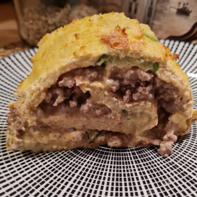 Roulé aux courgettes, viande hachée & cheddar