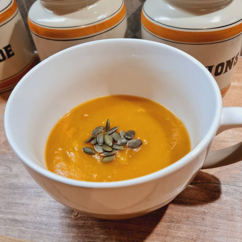 Soupe aux pommes de terre et carottes