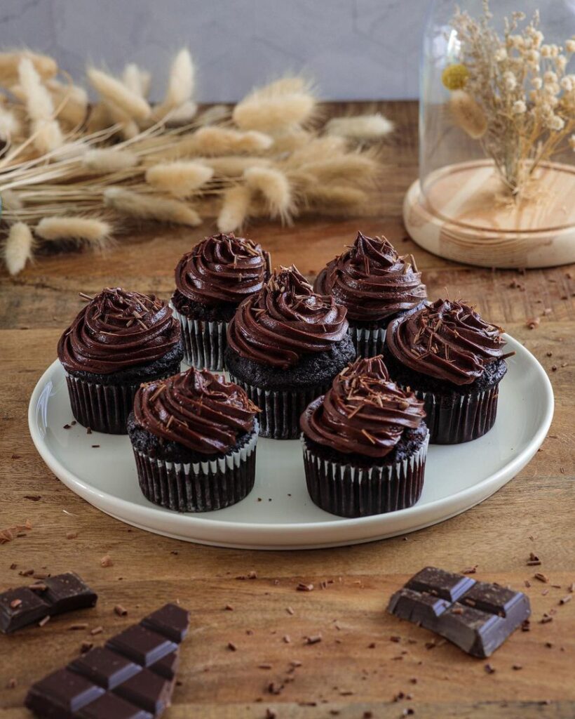 Cupcakes tout chocolat et glaçage crémeux