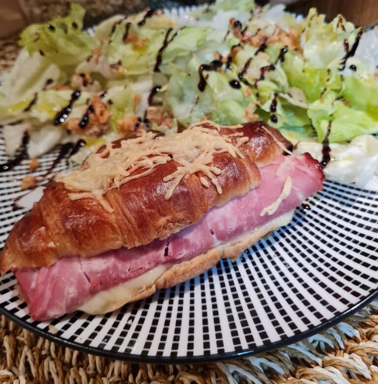 Croissants jambon fromage de chèvre frais
