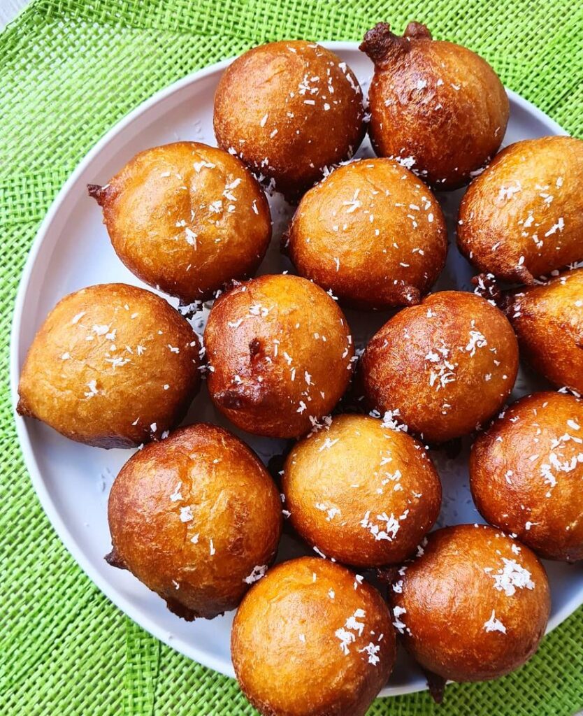 Beignets à la noix de coco