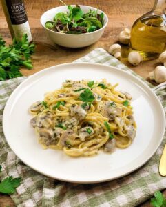 Linguine aux champignons et vin blanc