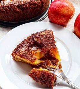 Gâteau aux pommes caramélisées