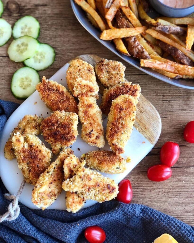 Nuggets de poulet et frites au paprika et à l&rsquo;ail