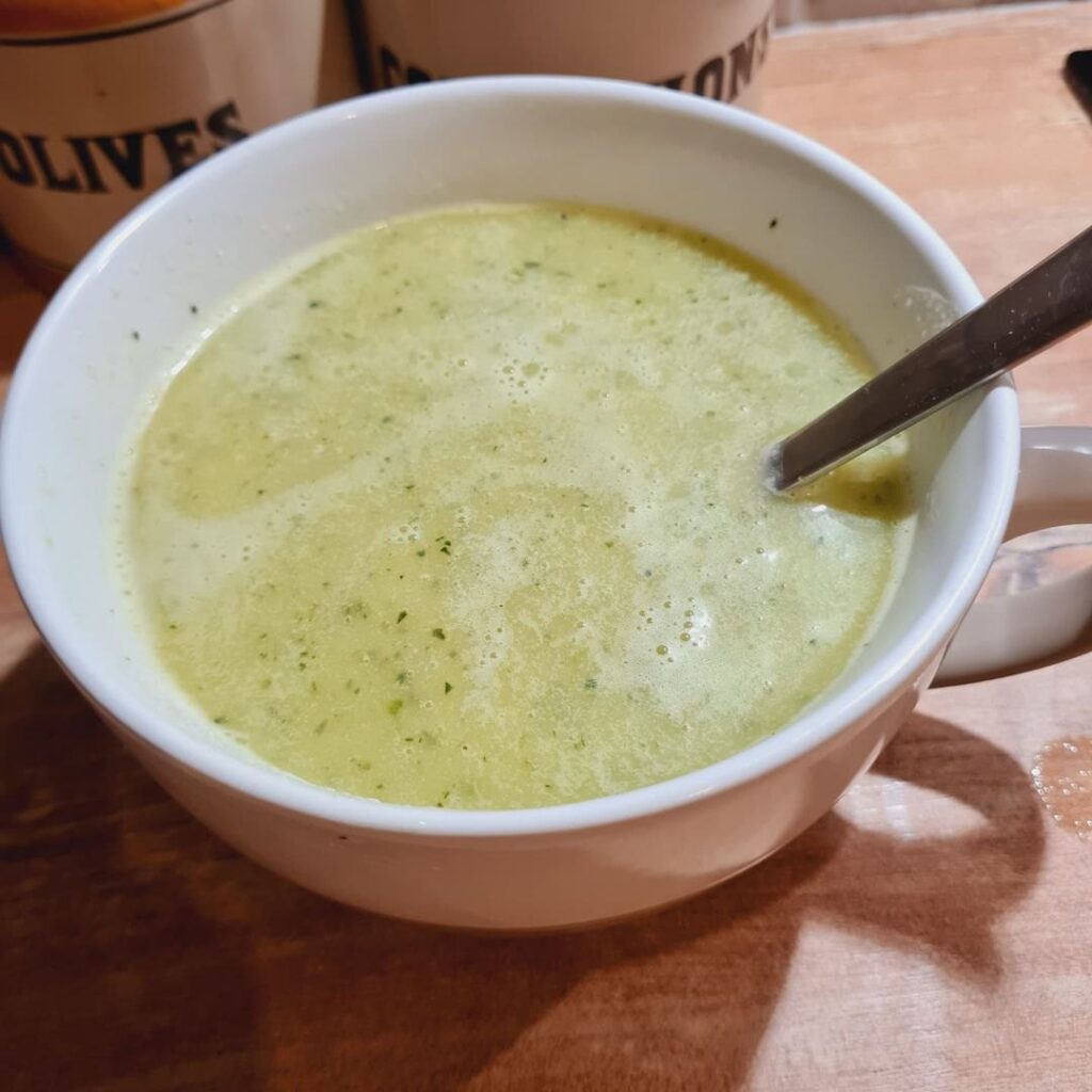 Velouté de courgette et fromage frais