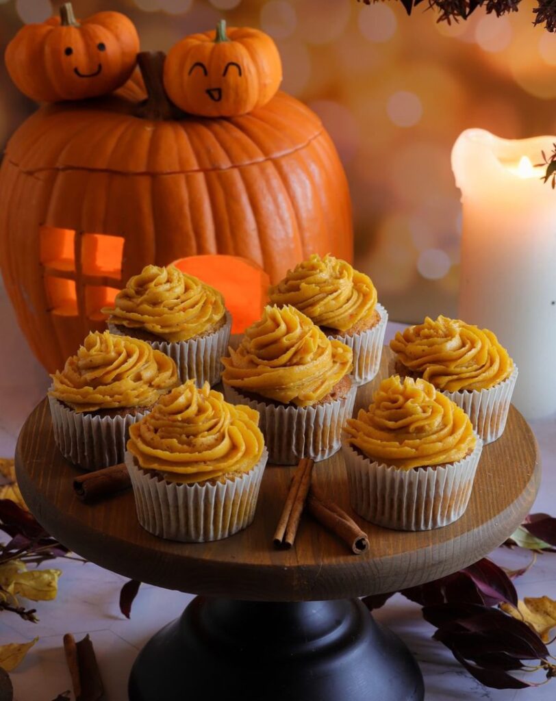 Pumpkin spice cupcakes