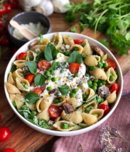 Pasta petits pois, champignons et burrata crémeuse