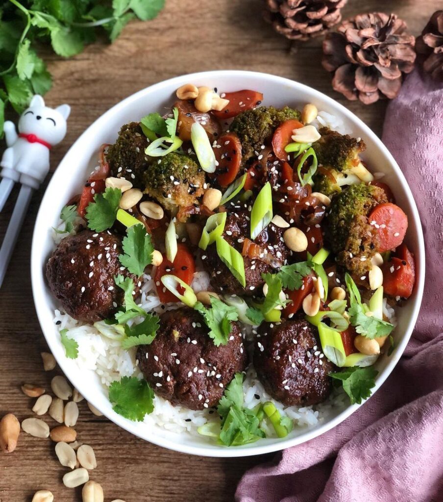Boulettes gingembre et sésame avec riz
