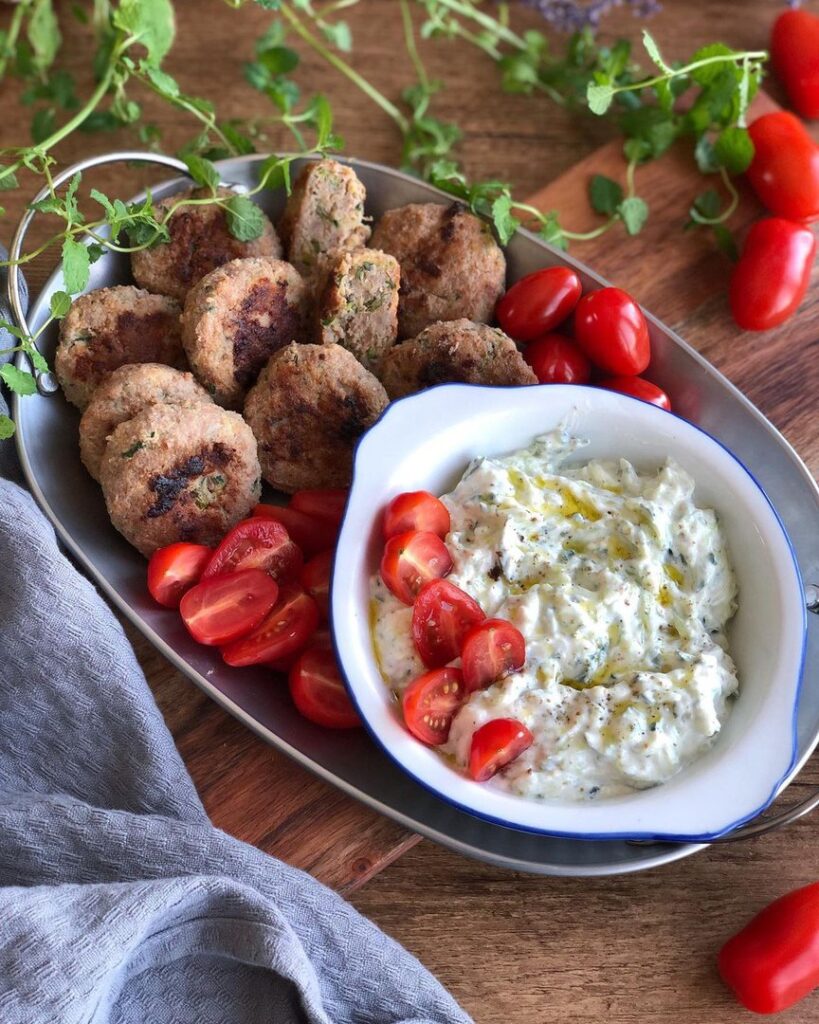 Boulettes de courgettes et tzaziki