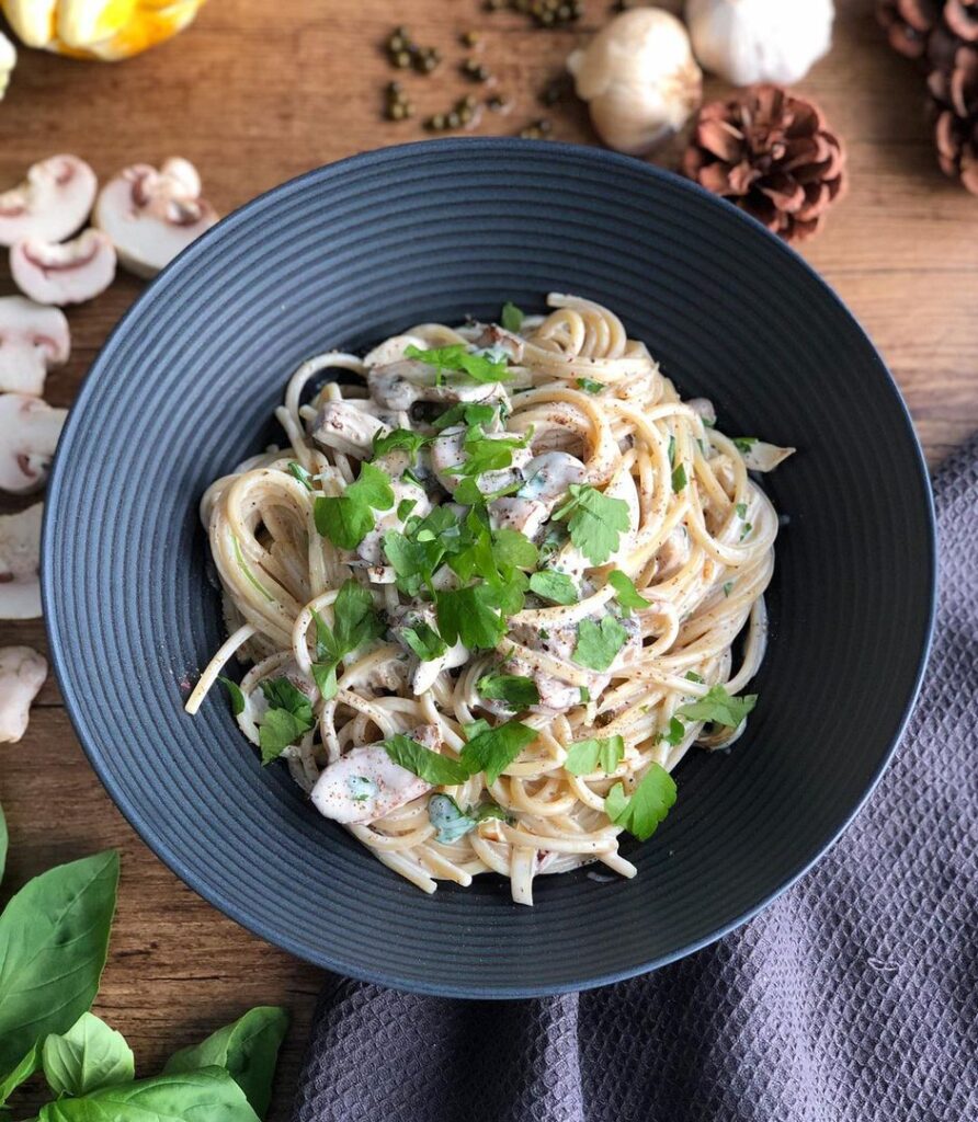 Pâtes aux champignons, poivre et pecorino