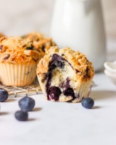 Muffins healthy façon crumble aux myrtilles