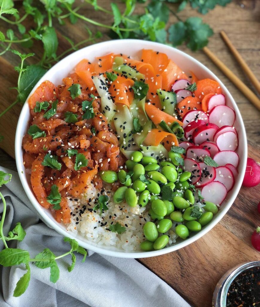 Sushi bowl au saumon fumé