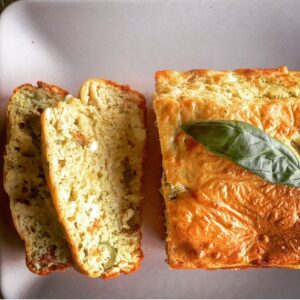 Cake salé feta-tomates séchées