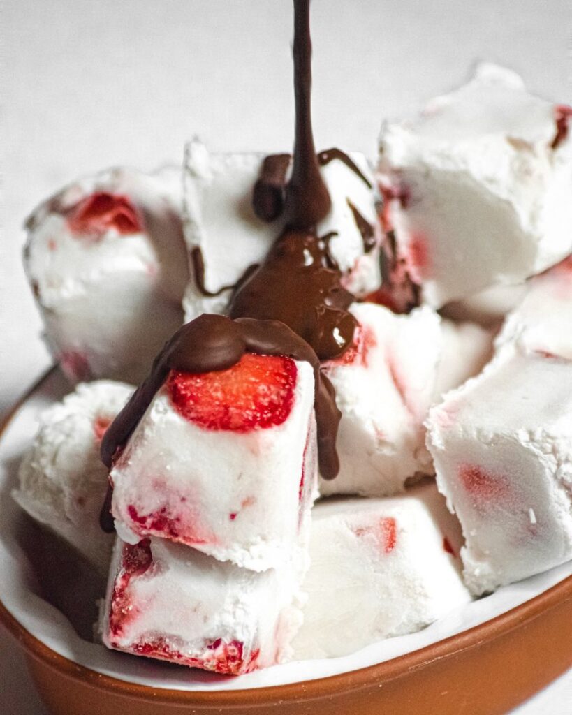 Coconut & rasberry ice-cream bites