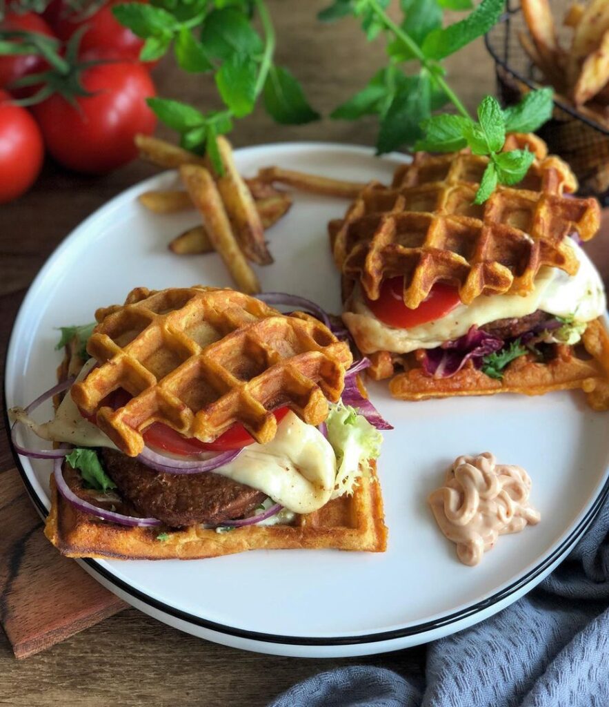 Burger de gaufres de patate douce