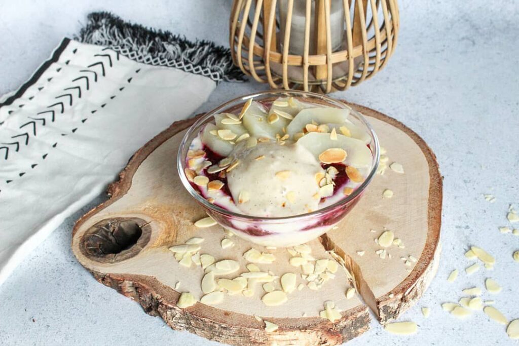 Overnight porridge façon pêche Melba