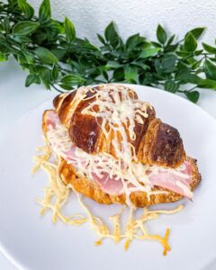 Croissant jambon et fromage frais Croissant jambon et fromage frais