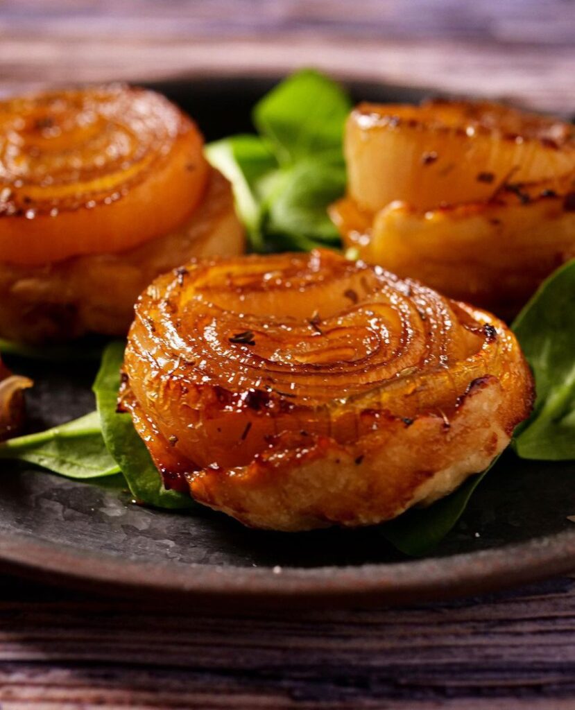 Mini tartes tatin aux petits oignons