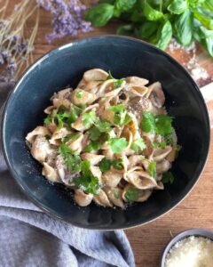 Pâtes sauce Alfredo aux champignons (vegan)