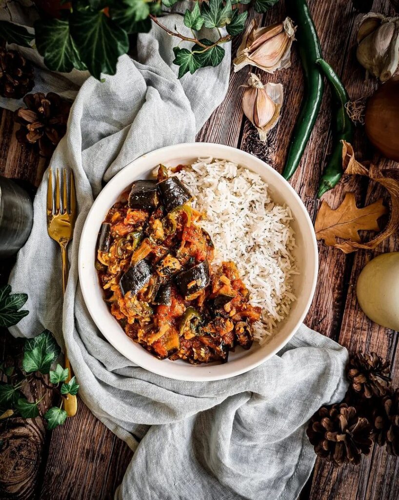 Sardines à la tomate et aubergine et riz