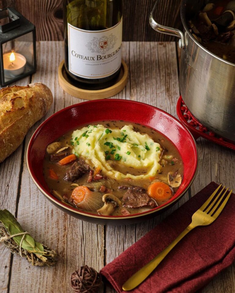Le Bœuf Bourguignon classique Le Bœuf Bourguignon classique