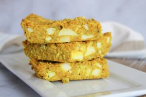 Porridge au four au tofu et curcuma