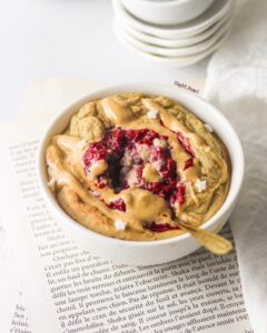 Porridge au four bananes et lait de coco