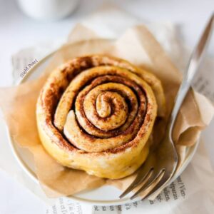 Cinnamon roll à la compote de pommes Cinnamon roll à la compote de pommes