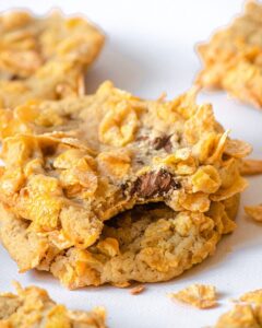 Cornflake cookie