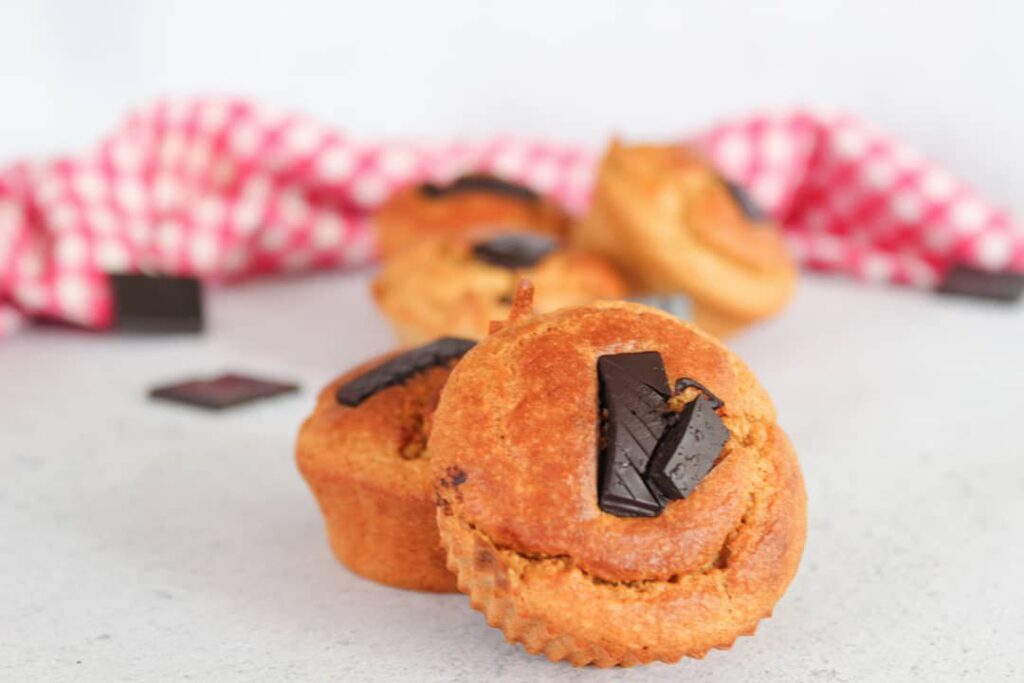 Muffins banane et peanut butter